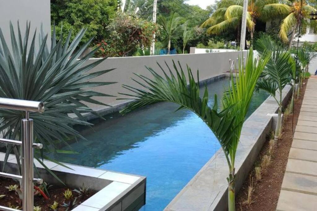 Modern And Cosy Condo: Westwood Apartments Flic en Flac ภายนอก รูปภาพ