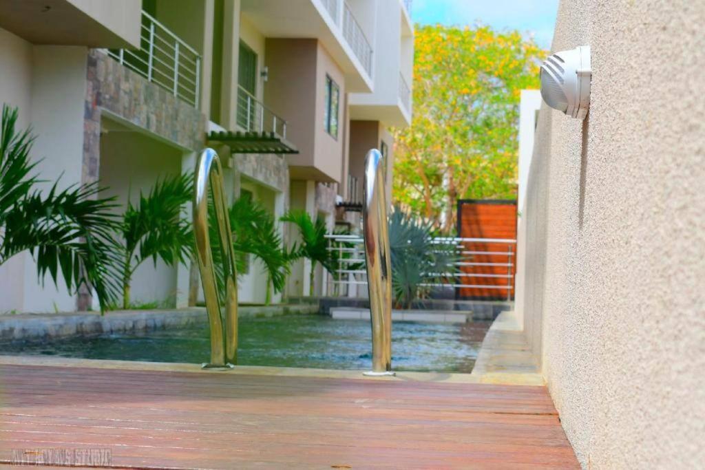Modern And Cosy Condo: Westwood Apartments Flic en Flac ภายนอก รูปภาพ