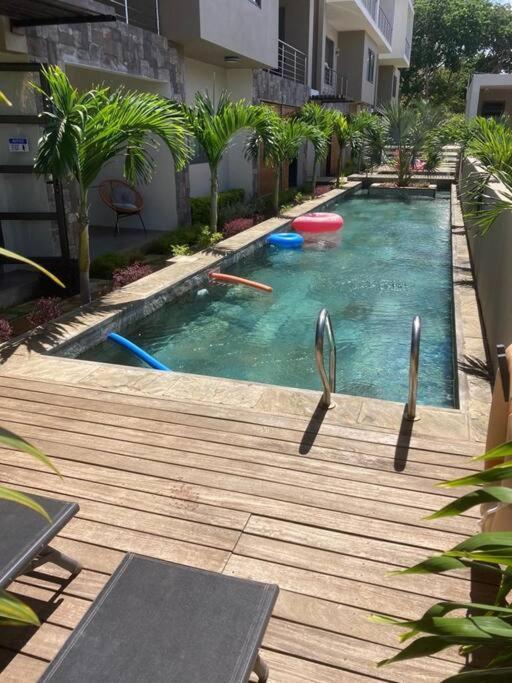 Modern And Cosy Condo: Westwood Apartments Flic en Flac ภายนอก รูปภาพ