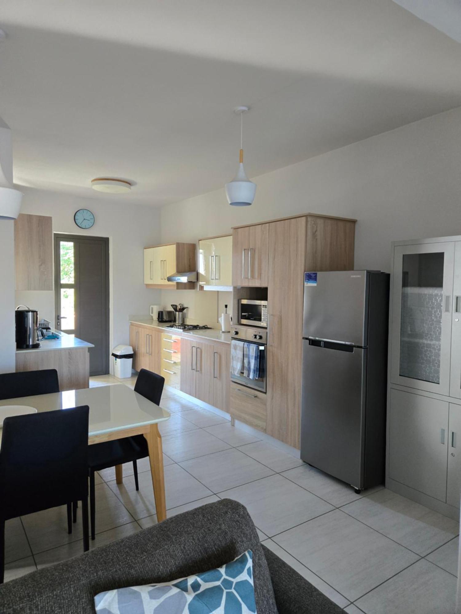 Modern And Cosy Condo: Westwood Apartments Flic en Flac ภายนอก รูปภาพ
