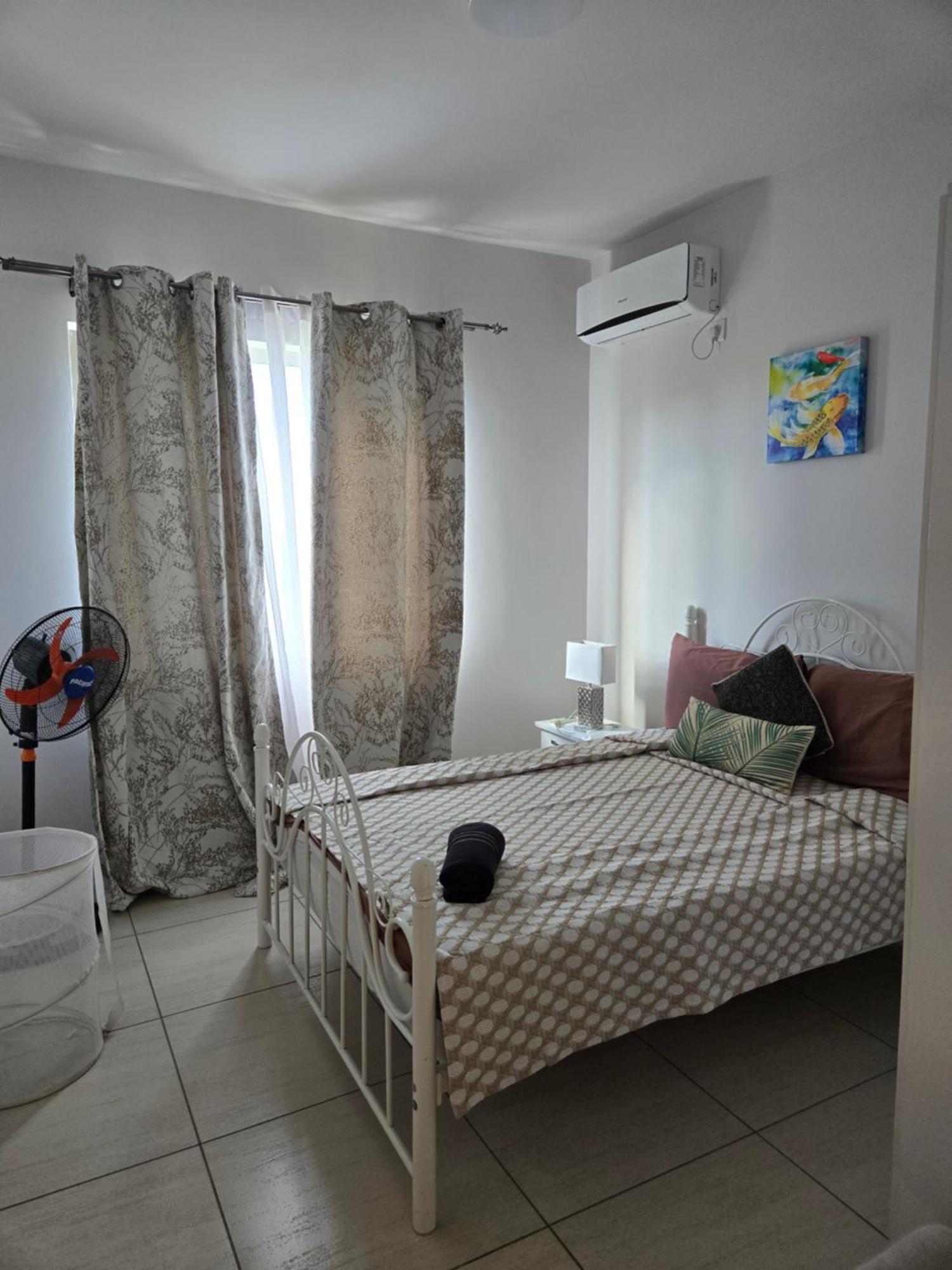 Modern And Cosy Condo: Westwood Apartments Flic en Flac ภายนอก รูปภาพ